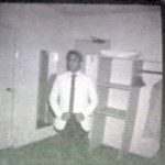 06072011448-002 Moogieman in the hotel, before the Yardbird open mic